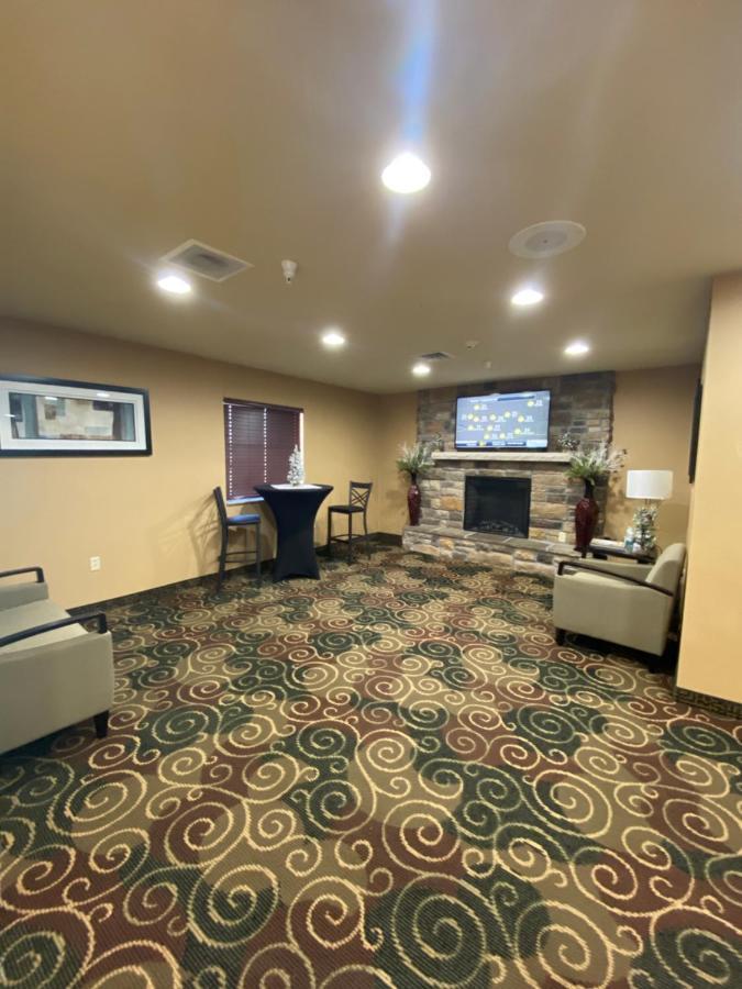 Cobblestone Hotel & Suites - Broken Bow Exterior photo