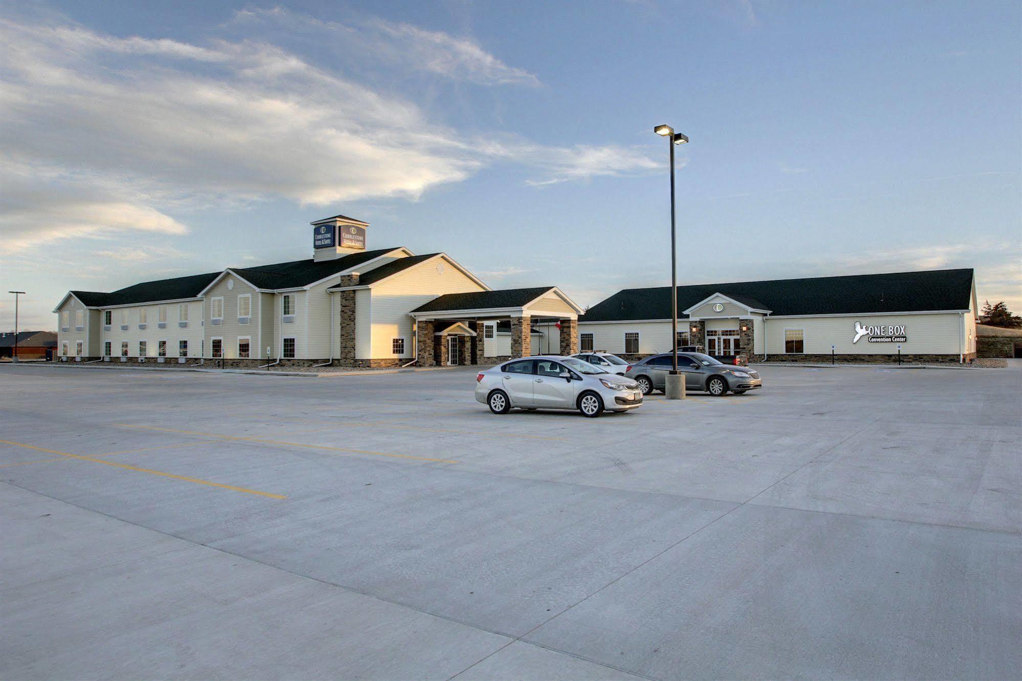 Cobblestone Hotel & Suites - Broken Bow Exterior photo