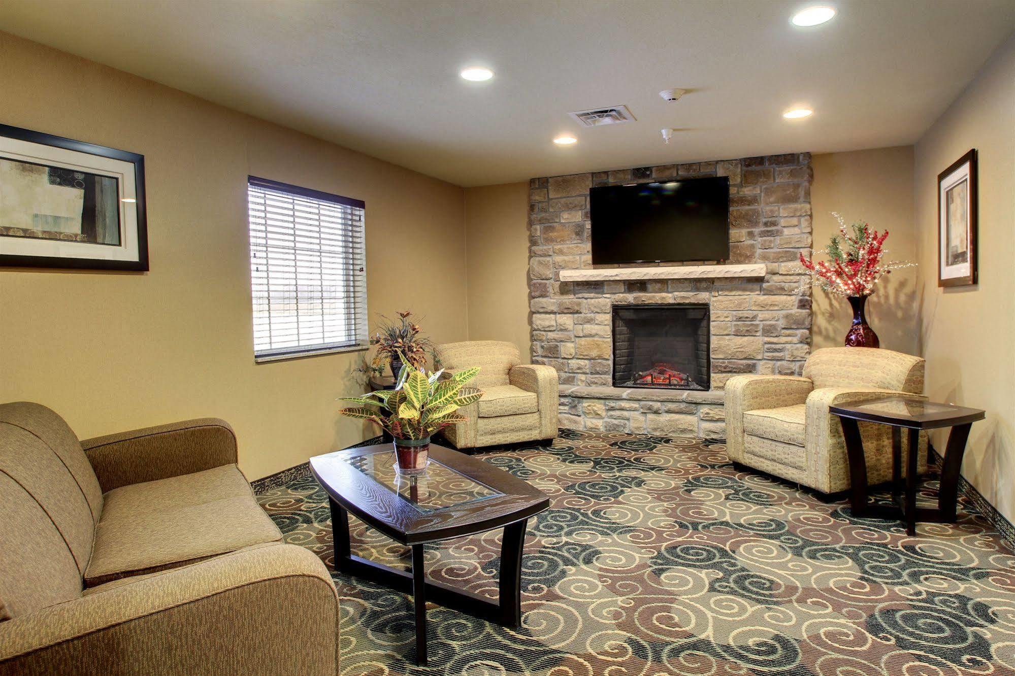 Cobblestone Hotel & Suites - Broken Bow Exterior photo