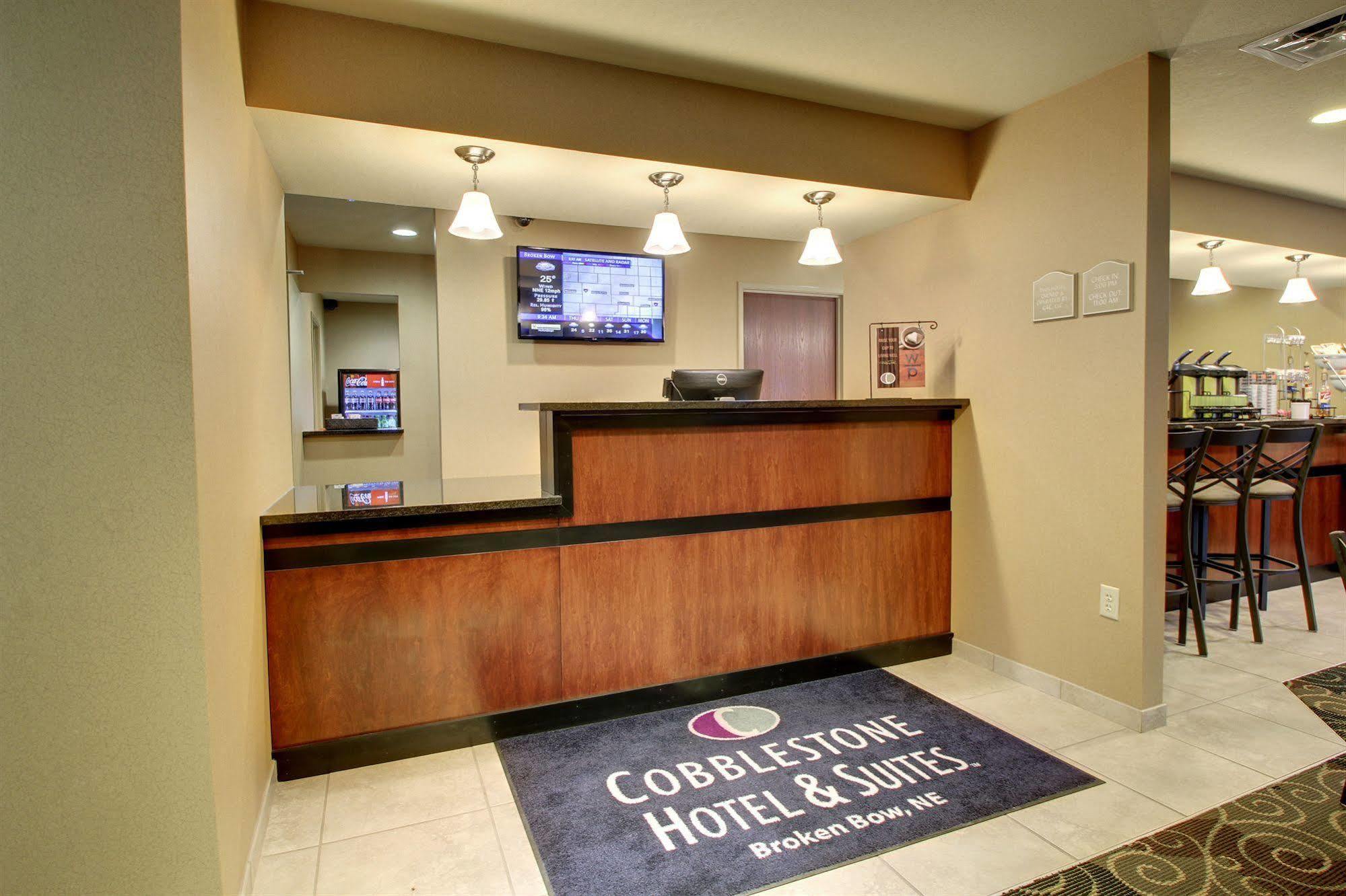 Cobblestone Hotel & Suites - Broken Bow Exterior photo